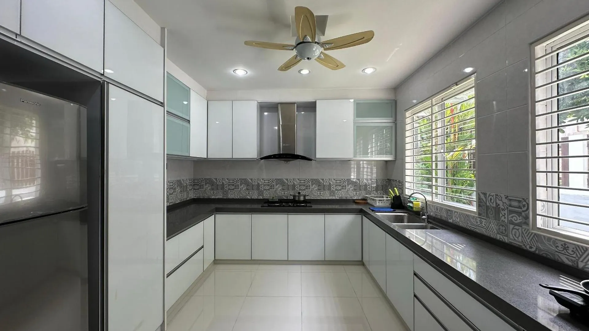 Landed House Gelugor 5Room 3Bath